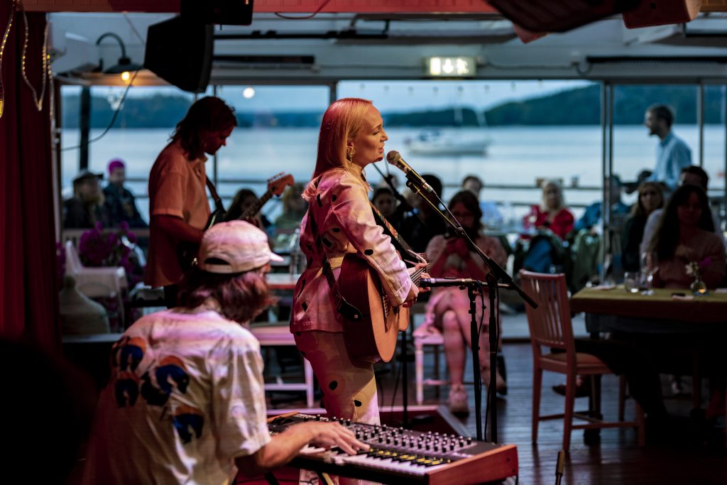 Från vår scen. Foto: Johan Groth, @photographyjohangroth